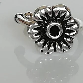 925 Silver Flower Cartilage cuff