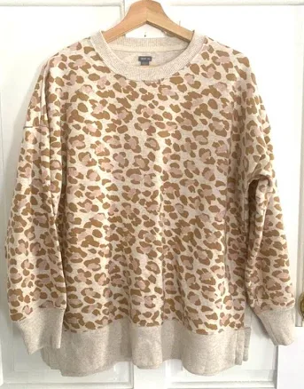 Aerie - Crewneck Sweatshirt Womens Medium Cream & Light Brown Leppard