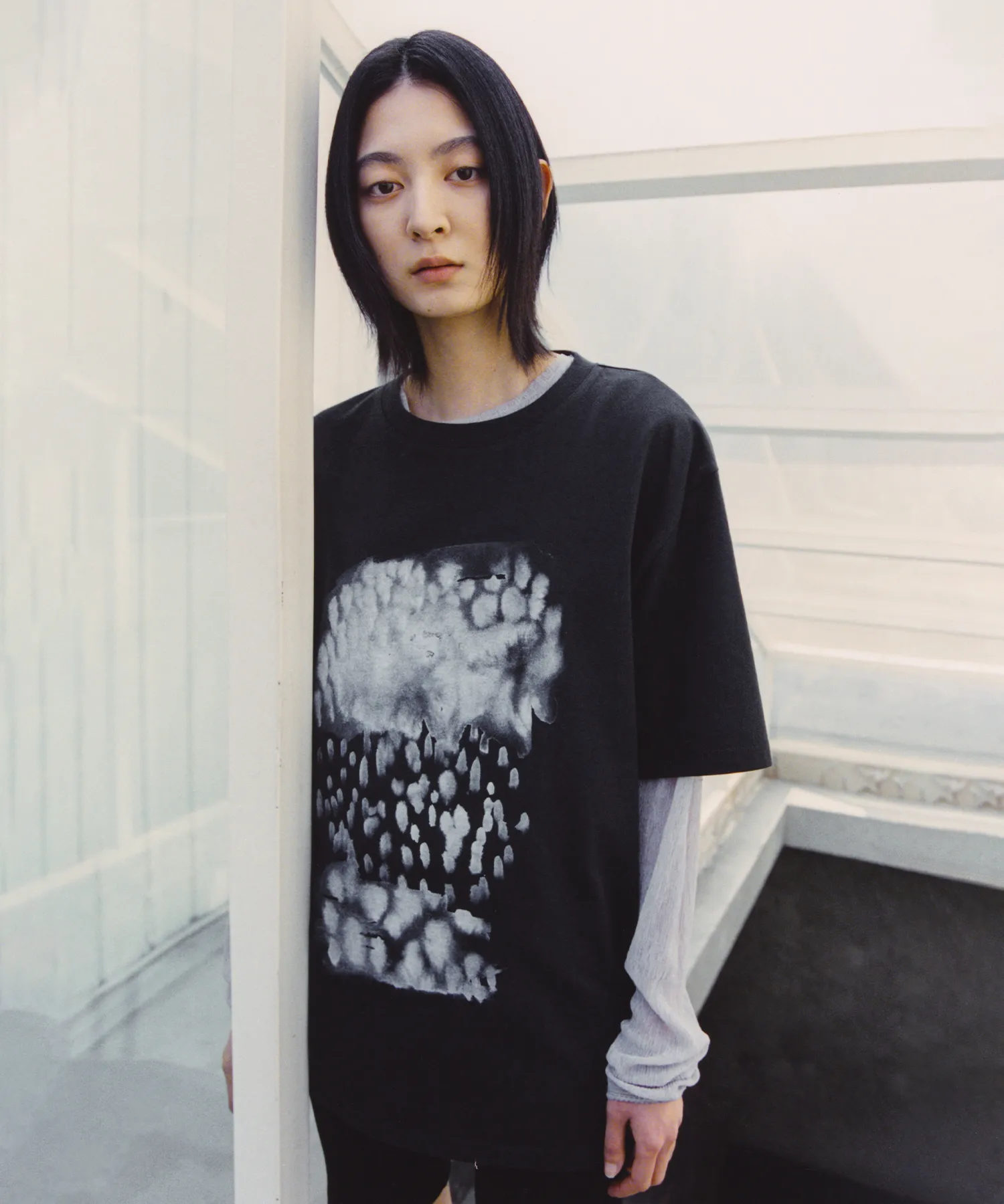 Water Flower T-Shirt CHARCOAL