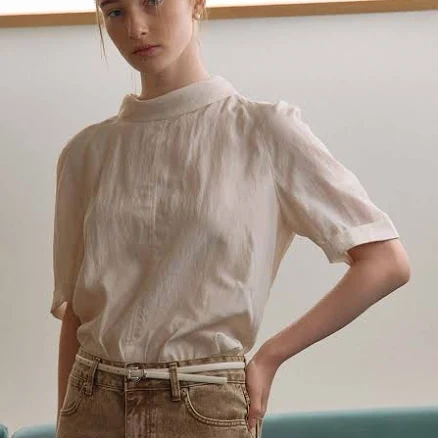 on&on High Neck Back Tie Blouse