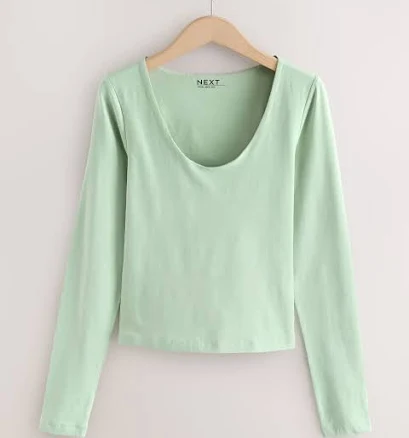 Women's Scoop Neck Long Sleeve Top