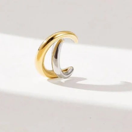 Twist Ear Cuff
