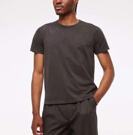 Abercrombie & Fitch Men's Classic Polished Cropped Tee
