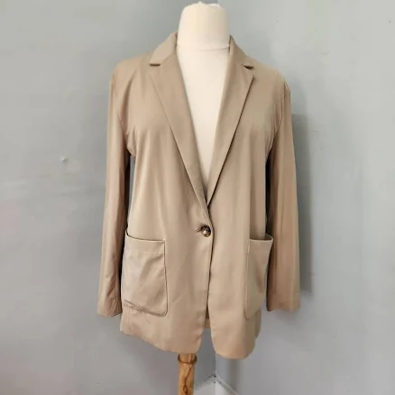 Lou & Grey Notched Lapel Long Sleeve One Button Blazer Camel Size