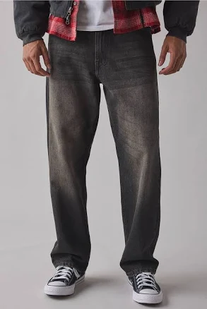 BDG Men's Relaxed Straight Fit Jeans