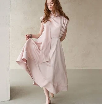 "CAHIERS sleeveless slit drape asymmetric long Concept