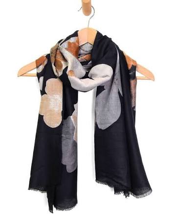 Layered Blooms ScarfLayered Blooms Scarf