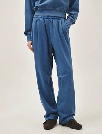 MARITHE + FRANCOIS GIRBAUD OUTLINE CLASSIC LOGO DYEING TUCK WIDE SWEATPANTS Blue by W Concept