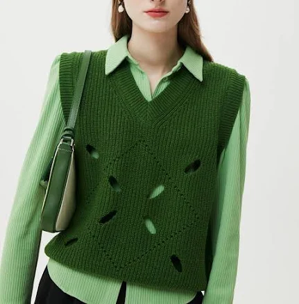 MOONSUN Argyle Hole Knit Vest