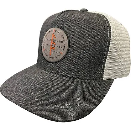 Gorra vaquera negra con visera ajustable