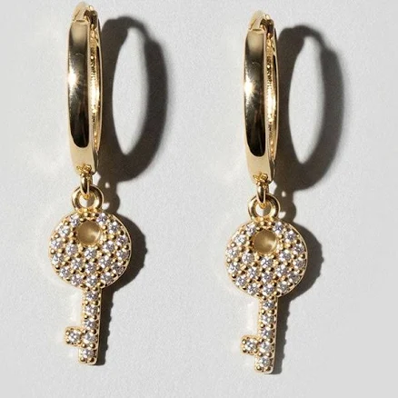Oomiay Pavé Crystal Key Huggie Earrings
