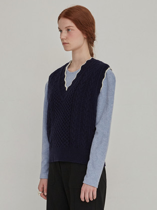Wave Cable Knit Vest