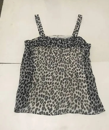 N Y C Blouse Size Xs White Black Tiger Spots Sleeveless 3374