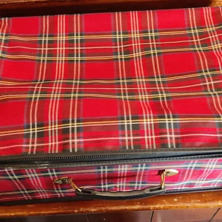Gucci Vintage Savoy Tartan Foldable Travel Bag | Color: Red | Size: l
