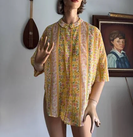 Donnkenny 1960s Floral Loop Collar Blouse