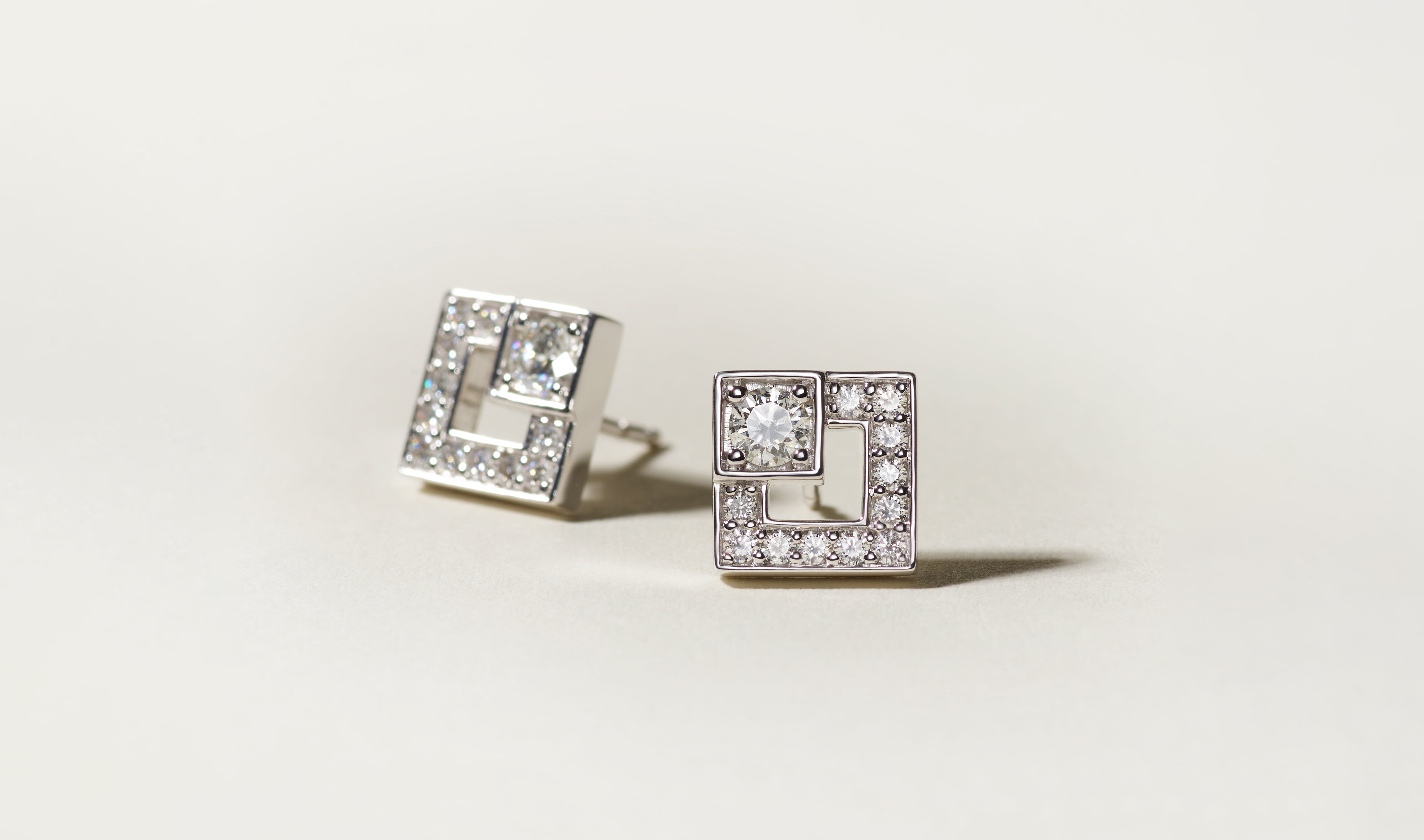 Korloff Earrings: Elegance and Exceptional Sparkle