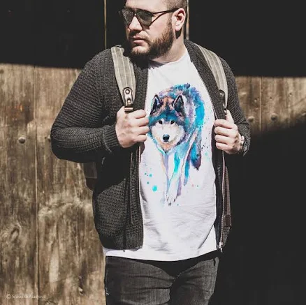 Unisex Cotton T-shirt with "Wolf" Print