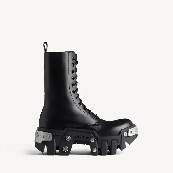 Bulldozer Lace-up Boots