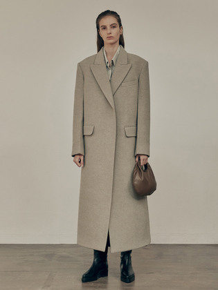 Curve Sleeve Coat