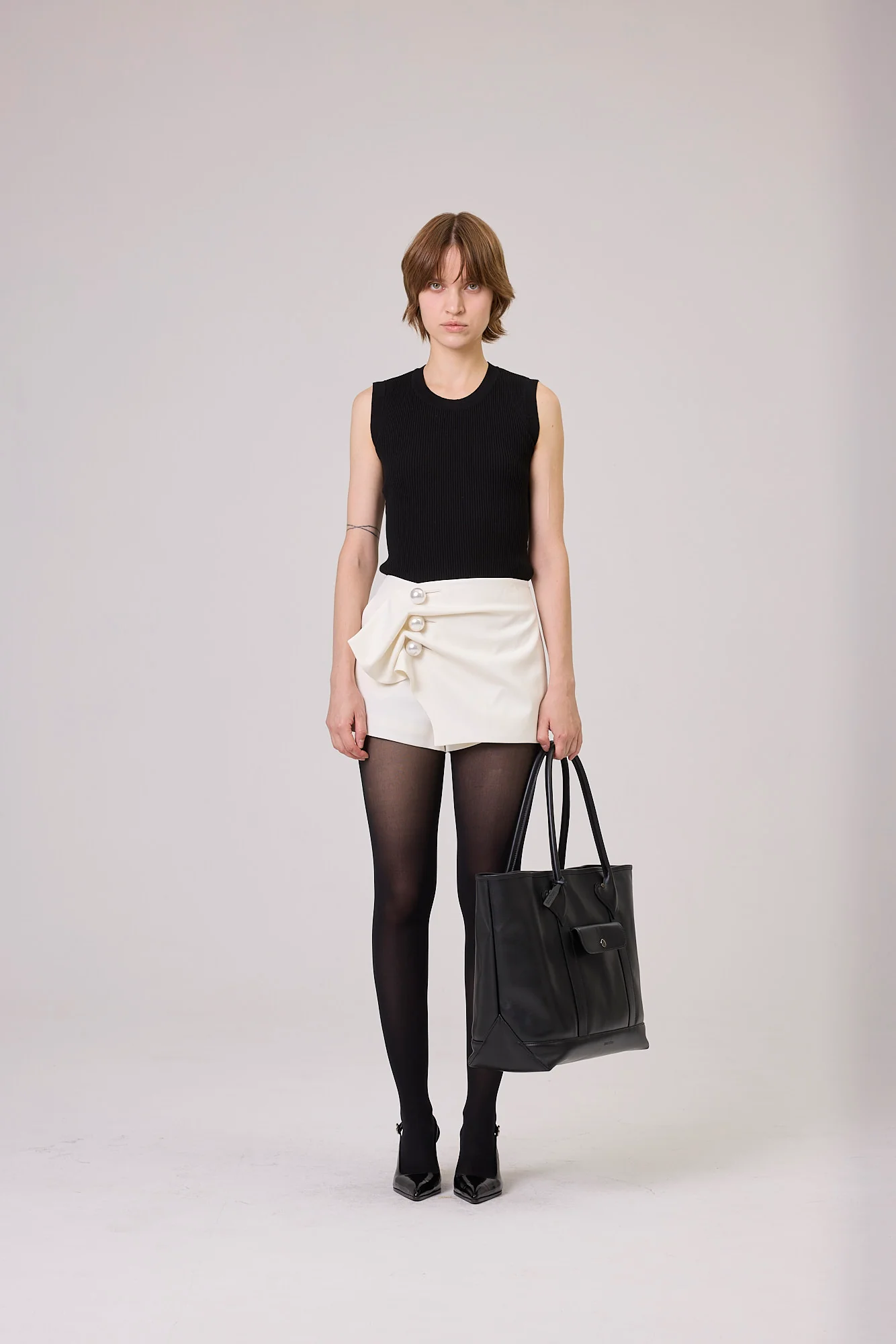 VENUS SHORT WRAP PANTS (IVORY)
