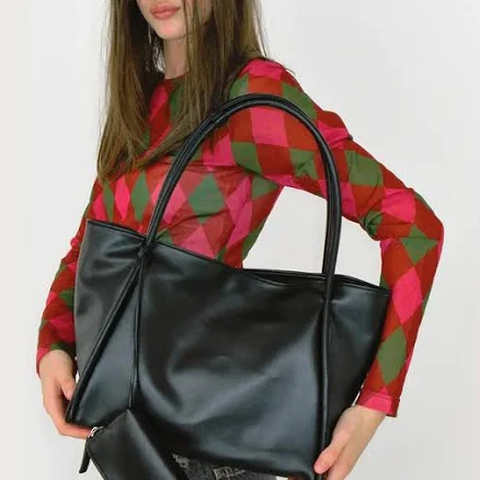 YEOMIM medium dapper bag black
