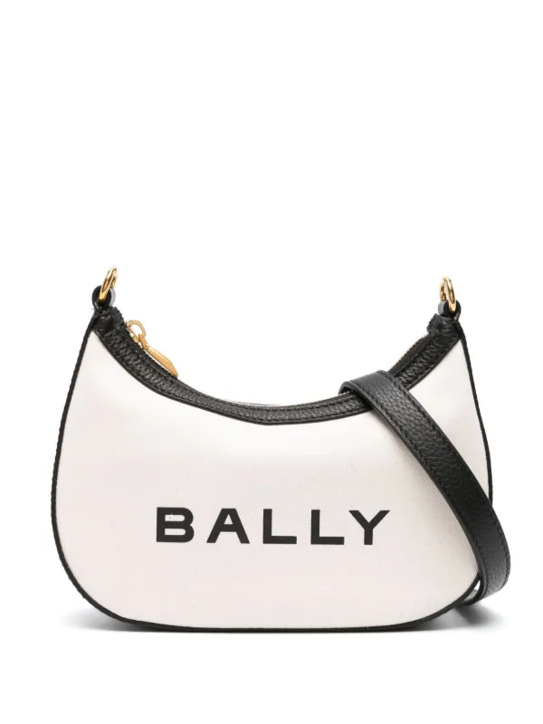 Jahna 90 Shoulder Bag