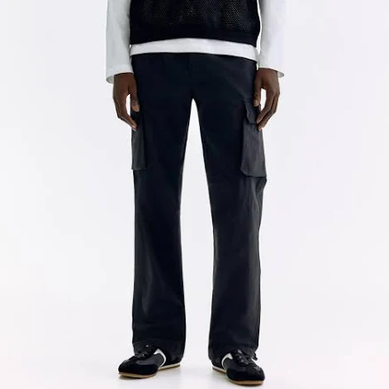 H&M Men's Regular Fit Nylon Cargo Trousers