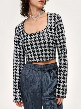 CIDER Women's Cropped Knit Houndstooth Long Sleeve Top Date