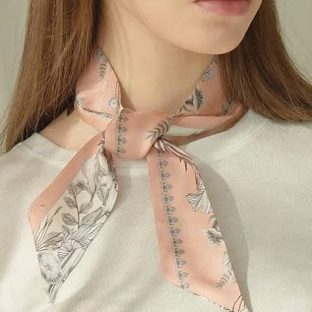 W Concept Saint Luxure Classic Scarf