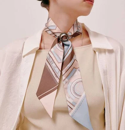 W Concept Saint Luxure Etoile Scarf