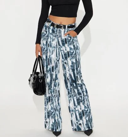 Fashion Nova Women's Vivid Dreams Printed Wide Leg Jeans