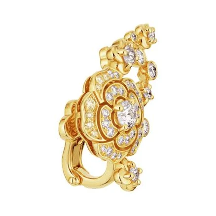 CHANEL Bouton de Camélia crawling earrings 18k