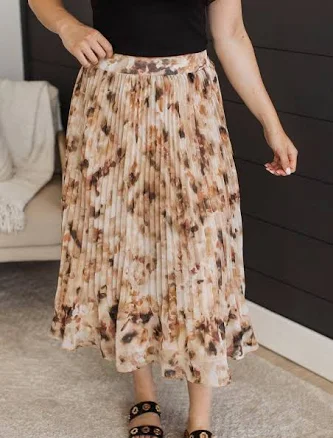 Feeling Impressed Floral Pleated Skirt