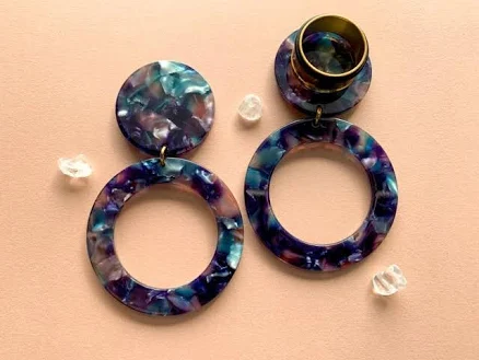 The Frilly Feline Hoops
