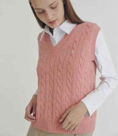 clove Cable Wool V-Neck Vest