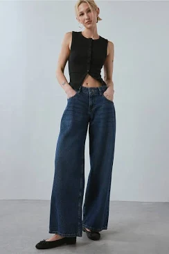 Urban Outfitters Lucy Satin Ballet FlatsUrban Outfitters Lucy Satin Ballet Flats