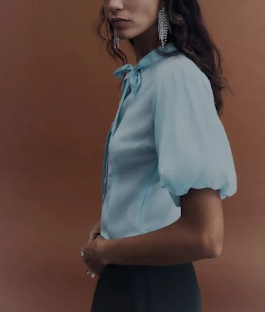 H&M Ladies Puff-Sleeved Blouse