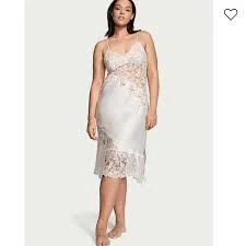 Victoria's Secret Women's Satin Boho Floral Embroidery Midi Slip