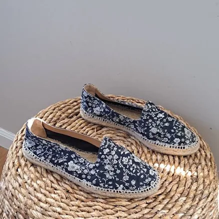 Castaner Shoes | Castaner Womens Joana Navy Floral Print Fabric Espadrilles Loafers Eu40/Us9.5 | Color: Blue/White | Size: Eu40/Us9.5 | Mbfeagles's
