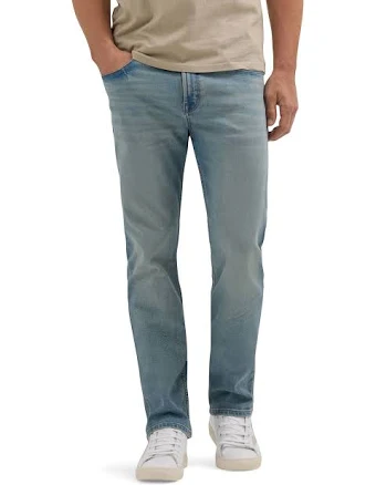 Wrangler Men's Slim Straight Fit Jean with Stretch
