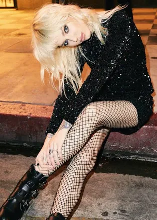 Punk Skull Fishnet Tights
