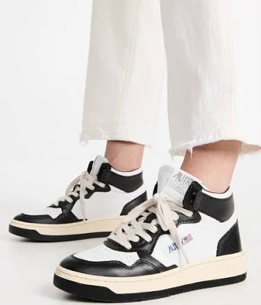 Medalist Mid Sneaker
