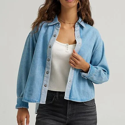 Lee Women's Drapey Contrast Wash Snap-Up Shirt