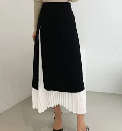 Pleated Long Skirt