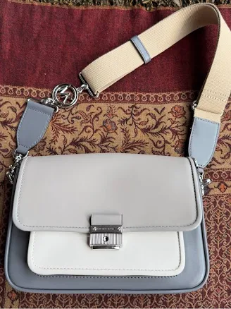 Michael Kors Bradshaw Medium Messenger Bag