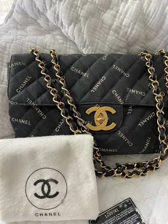 CHANEL 1995 Maxi Classic Flap Shoulder Bag