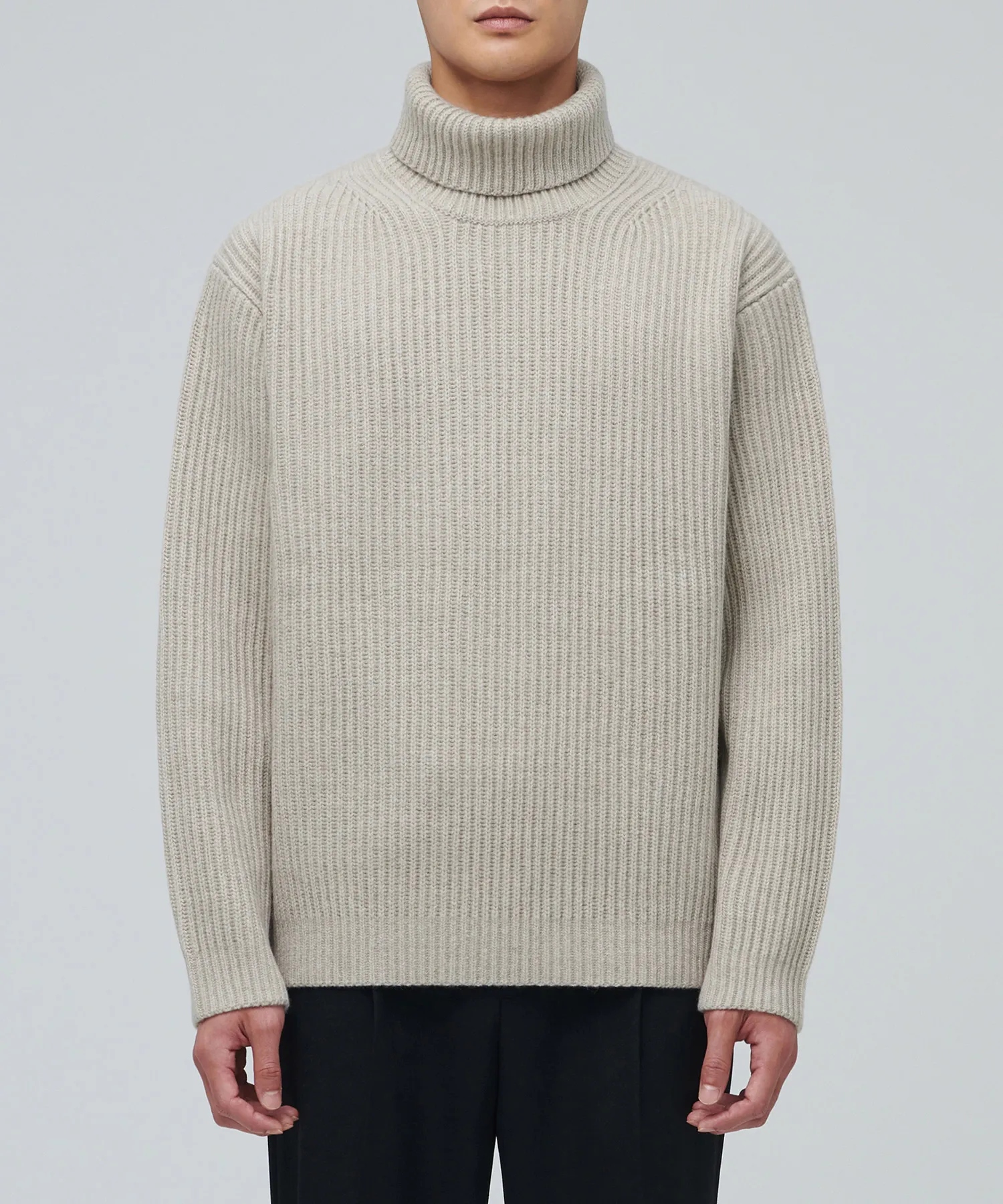 LAMBSWOOL RIBBED TURTLENECK SWEATER [MUSHROOM]
