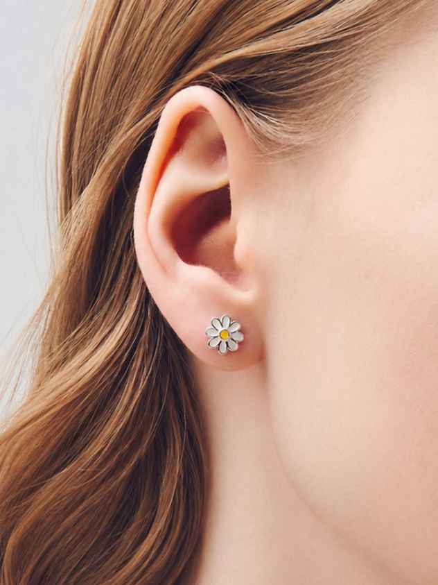 Daisy Stud Earrings