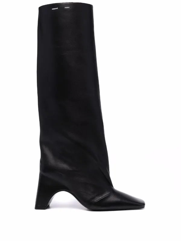Square-toe Boots