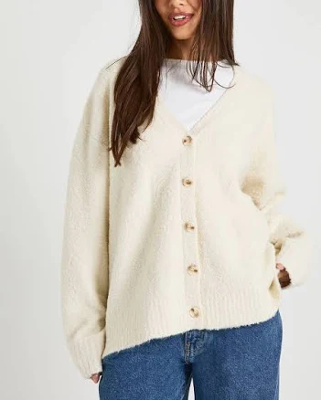 Boohoo Women's Oversized Boucle Knitted Boyfriend Cardigan